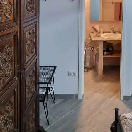Di Kentia Alloggio in famiglia *