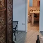 Δωμάτια σε οικογενειακή κατοικία Di Kentia Σάσαρι